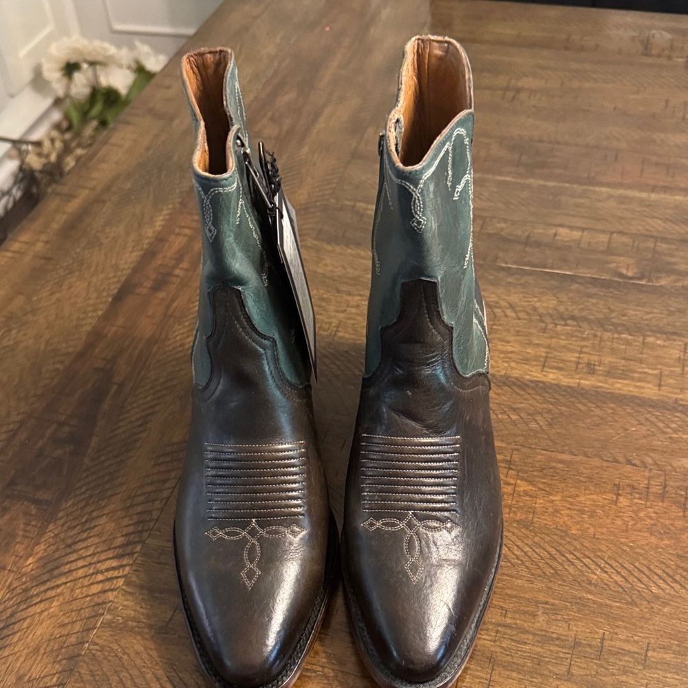 Women's Lucchese Two-Tone Green and Brown Leather Western Ankle Boots BRAND NEW - Picture 5 of 6